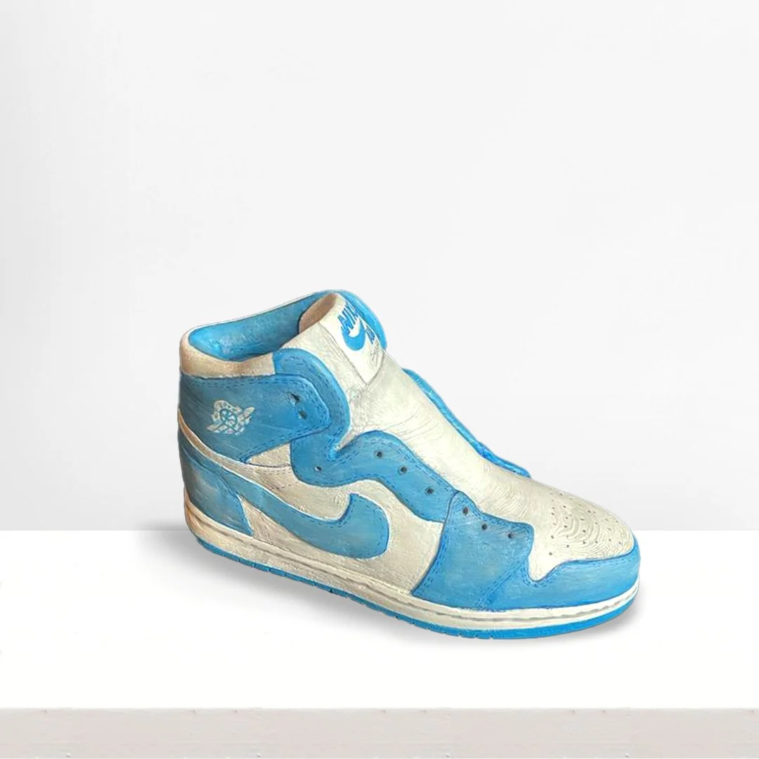 あ*袋様 NIKE AIR JORDAN1陶器製 フィギュア Bowen Des Blue Nike AJ1 Sneaker by Felix Semper — Ze Art Gallery